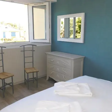 Appartement Juan Les Pins Vitoria Grand 2p Calme Parking